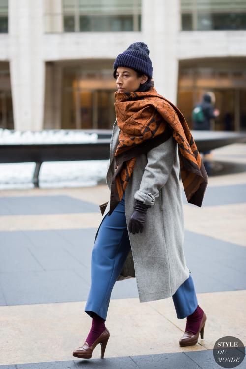 С чем носить длинное пальто зимой. Как носить пальто зимой и не замерзнуть: 5 стильных лайфхаков