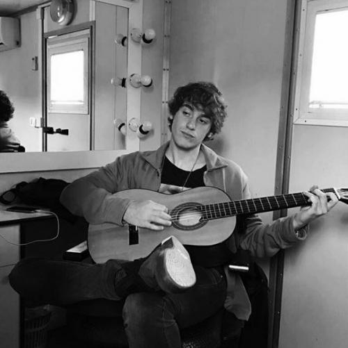 Нура скам фото. Skam: оригинал VS ремейки