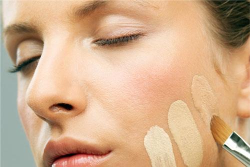 Как правильно наносить тональный крем на проблемную кожу. Как и какими инструментами правильно наносить тональный крем, как использовать на проблемной коже лица?