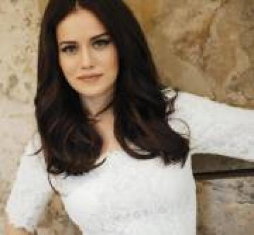 Цвет волос фахрие эвджен. Секрет красоты Фахрие Эвджен