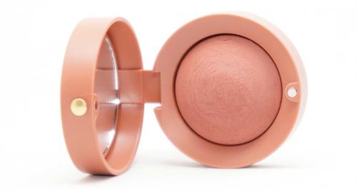 Каким тональным кремом пользуются звезды. Дешево и сердито: бюджетная косметика, которой пользуются российские звёзды