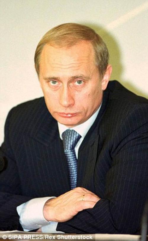 Какого цвета глаза у Путина. Что происходит с лицом Путина? Взгляните сами!