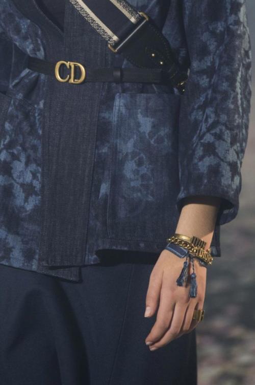 Модные браслеты 2020. Какая она — модная бижутерия 2020 года