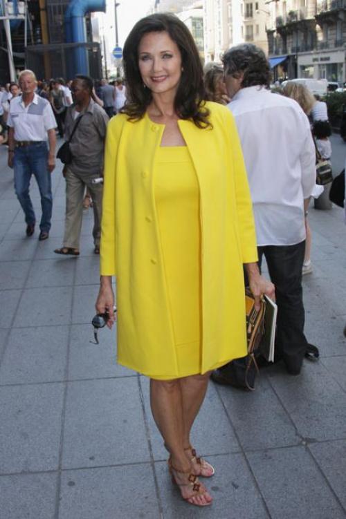 Как одеваться стильно полной женщине в 55 лет женщине. Элегантный стиль в одежде для полных женщин после 50 лет: модно и современно! 07