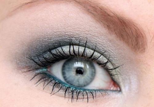 Как красиво накрасить глаза карандашом и тушью. Как научится красиво красить глаза карандашом
