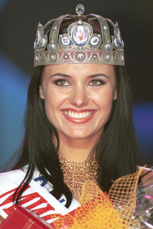 Макияж Оксаны Федоровой, фото. Бьюти-эволюция Оксаны Федоровой: от первой красавицы до примерной мамы