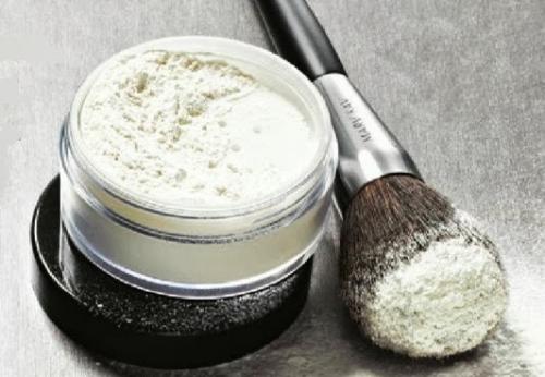 Белая пудра, как пользоваться. Зачем нужна прозрачная рассыпчатая пудра