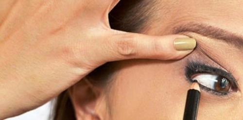 Как красиво накрасить глаза карандашом и тушью. Как научится красиво красить глаза карандашом