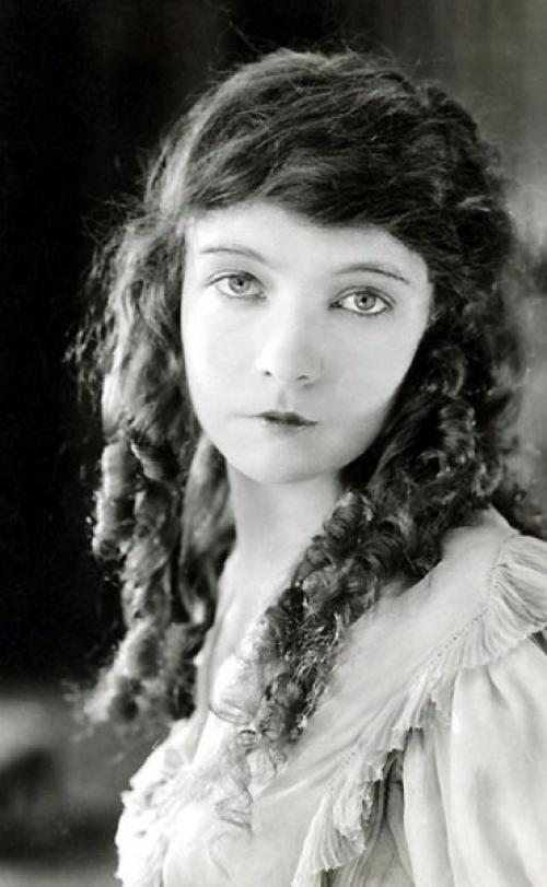 История макияжа в 1910е года