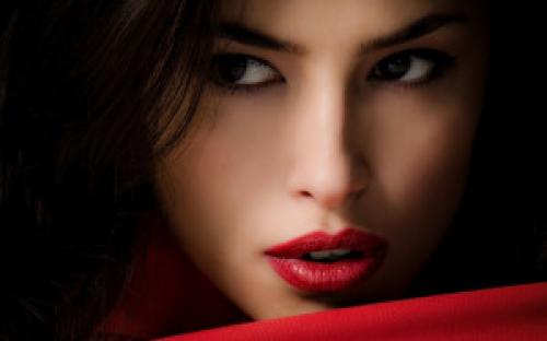 Как сделать томный взгляд. Томный взгляд - это.. Что такое томный взгляд? Как его сделать?