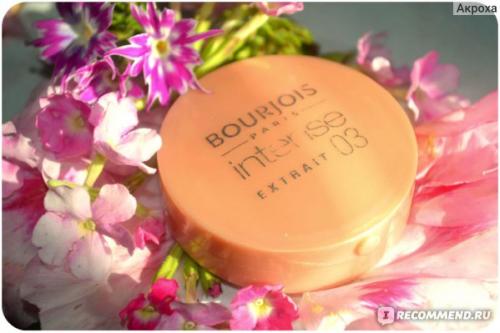 Персиковые тени кому идут. Шикарные персиковые тени Bourjois INTENSE. Красивейшее сияние, глубокий нежный цвет, искристые переливы оттенка 03.