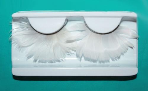 Белые накладные ресницы. Ресницы белого цвета: как это делается