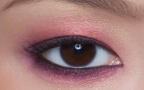 Стрелки для опущенных уголков глаз. Как определить свою форму глаз