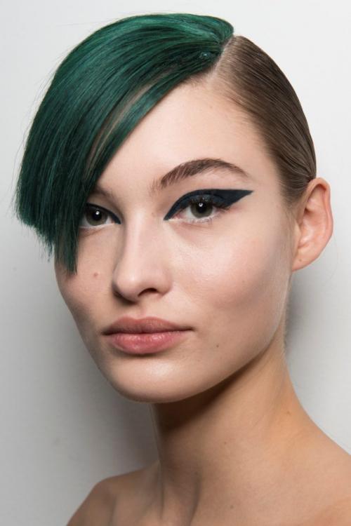 Виды макияжа 2019. Модный макияж 2019: широкие стрелки