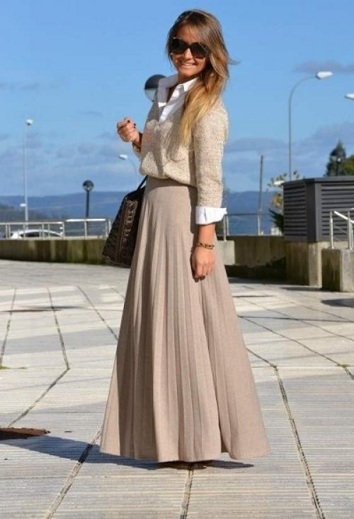 Юбка на осень с кроссовками. Юбка плиссе с кроссовками: модные луки 2020