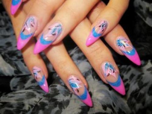 Белый френч на розовом фоне миндаль. Френч на ногтях миндалевидной формы с традиционным расположение «улыбки» (фото)