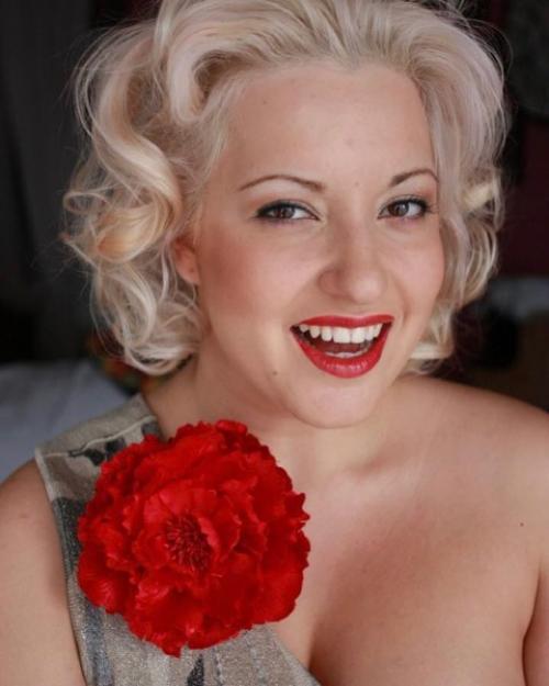 Катя Гершуни стрижка сейчас. Ведущая программы «На 10 лет моложе» Катя Гершуни поделилась с поклонниками неудачным экспериментом со своей внешностью. Она опубликовала в Инстаграме образ, который вызвал волну негодование среди пользователей Сети.