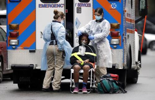 Распространение COVID-19 в США. Трамп продлил меры против распространения COVID-19 в США до 30 апреля 02