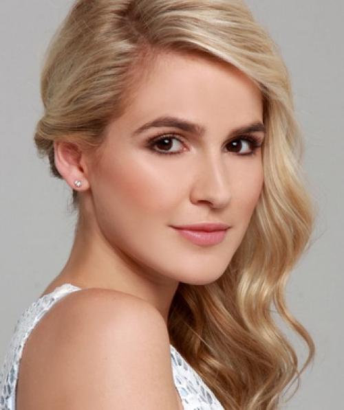 Чем заколоть волосы сзади. Прически с  крабиком  на  длинные волосы   19