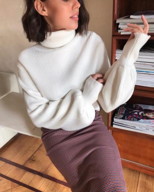 Красивые кофточки для женщин. Модные тенденции на свитерах и кофтах