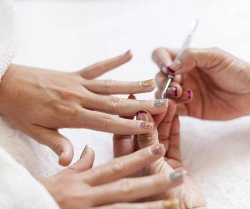 Рисунки на ногтях цветы. Дизайн маникюра с цветами