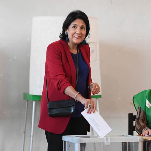 Грузинские женщины политики. Президент Грузии — женщина, впервые в истории страны. Кто она и почему победила?