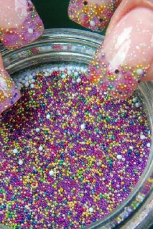 Стразы с бульонками на ногтях. Бульонки для ногтей: как использовать дизайн