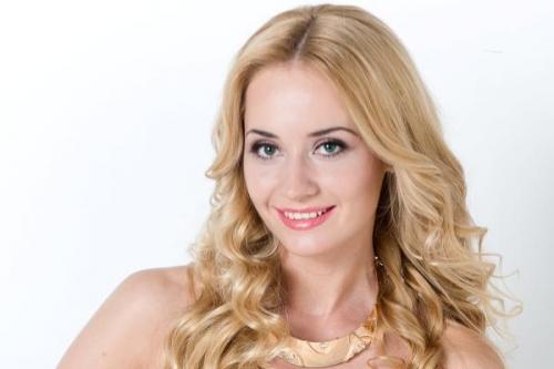 Коррекция опущенных уголков глаз. Макияж с использованием теней