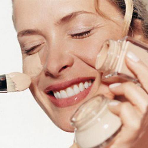 Макияж на падающие глаза. Макияж для грустных глаз. Какой make up нужен глазам с опущенными уголками?