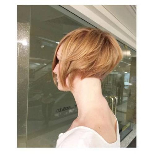 Короткие женские стрижки на ножке. Боб-каре на ножке – кому идет