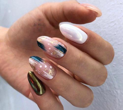 Втирка серебряная вспышка, как наносить. Как правильно наносить втирку на ноготь, что бы получить хороший зеркальный эффект