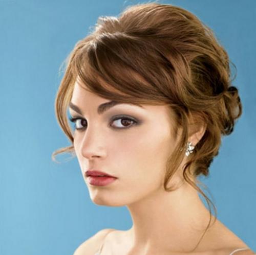 Гладкая прическа на короткие волосы. Прически на короткие волосы — лучшие идеи и советы по их реализации своими руками (85 фото)