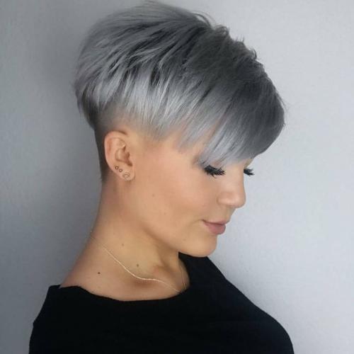 Гладкая прическа на короткие волосы. Прически на короткие волосы — лучшие идеи и советы по их реализации своими руками (85 фото)