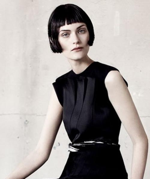 Короткие стрижки для вьющихся волос 2019. Модные прически средних кудрявых волос 2019 17