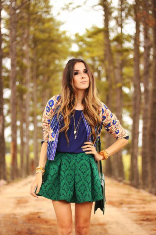 С чем носить салатовую юбку. Зеленая юбка – модный тренд (более 30 фото стильных образов)