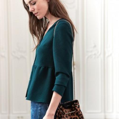 Зеленая юбка и красная блузка. Зеленая блузка — ярко и стильно