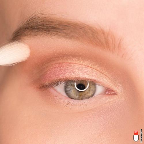 Как избежать слишком ярких цветов при макияже глаз. Всему научим: макияж глаз для начинающих