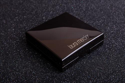 Пудра для лица блестящая. Как выбрать качественную пудру для лица? 17