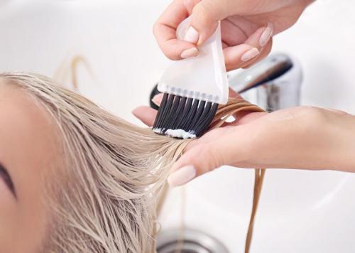 Процедура кератинового выпрямления волос. Кератиновое выпрямление волос - что нужно знать перед процедурой 02 Процедура кератинового выпрямления волос. Кератиновое выпрямление волос - что нужно знать перед процедурой 02