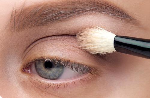 Как наносить тени 3 цвета. Как правильно наносить тени