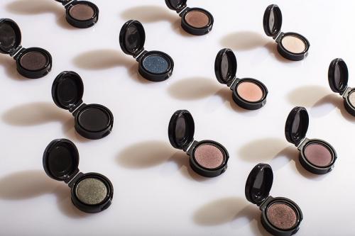 О бюджетных кремовых тенях и методах их использования. Матовые тени