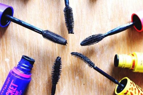 Как научиться красить ресницы правильно без комочков. Как правильно красить ресницы тушью, чтобы они были объемными? 27