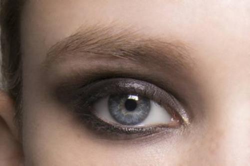 Как красить ресницы, чтобы глаза казались больше. Открытый взгляд: как с помощью макияжа сделать глаза больше?