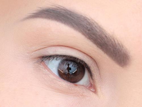 Как правильно красить ресницы тушью.. Окрашивание тушью нижних ресничек 24