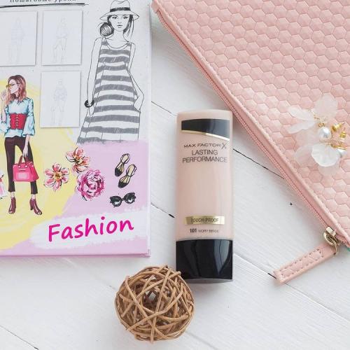 Лучший маскирующий тональный крем. Лучшие бюджетные тональные крема