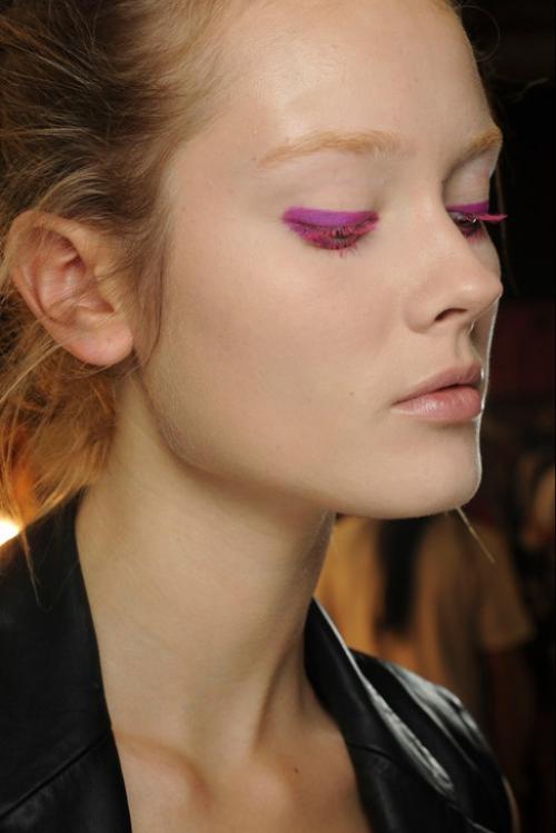 Как носить цветную тушь. Как правильно подобрать цветную тушь для ресниц.