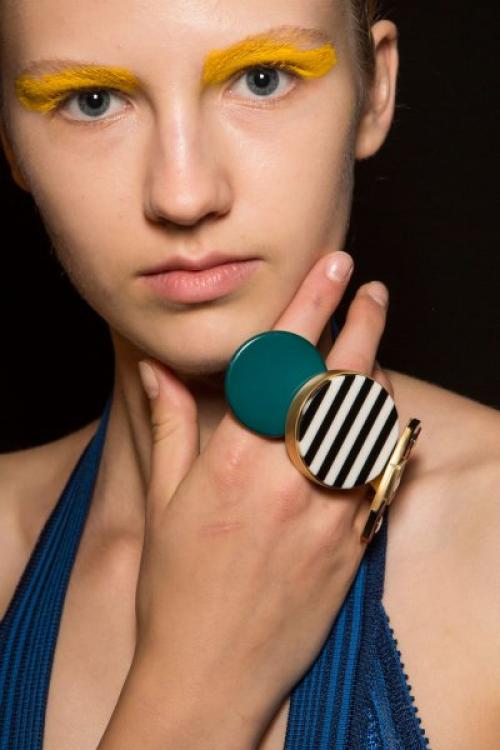 Цветная тушь для ресниц. Как выбрать оттенок цветной туши для ресниц?