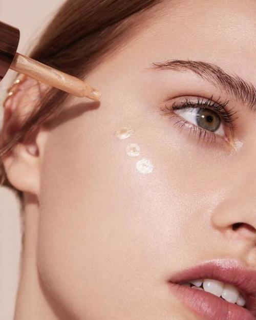 Топ-10 хайлайтеров для лица. Как выбрать лучший хайлайтер для лица?