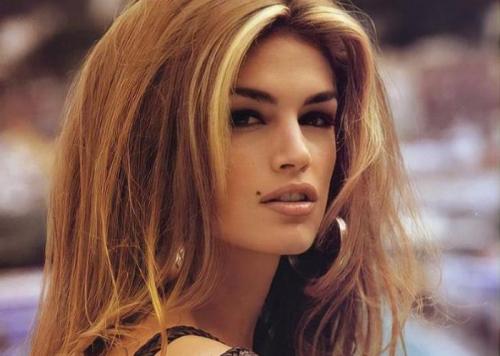 Как сделать слипшиеся ресницы. Трендовый эффект «паучьих лапок» на ресницах: как его достичь 09