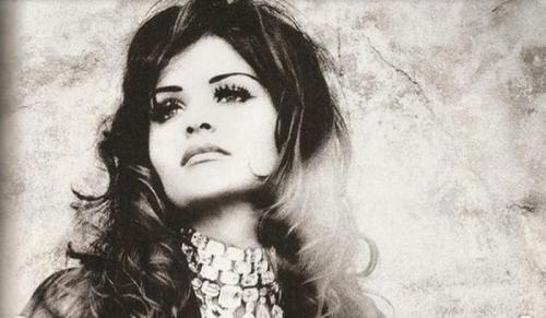 Как сделать слипшиеся ресницы. Трендовый эффект «паучьих лапок» на ресницах: как его достичь 14